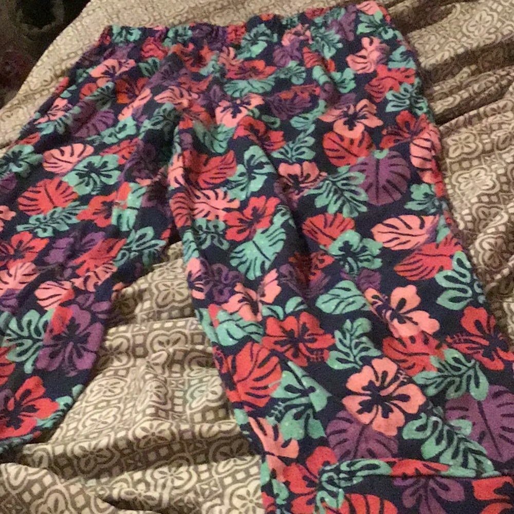 Flower and leaf print pajama pants